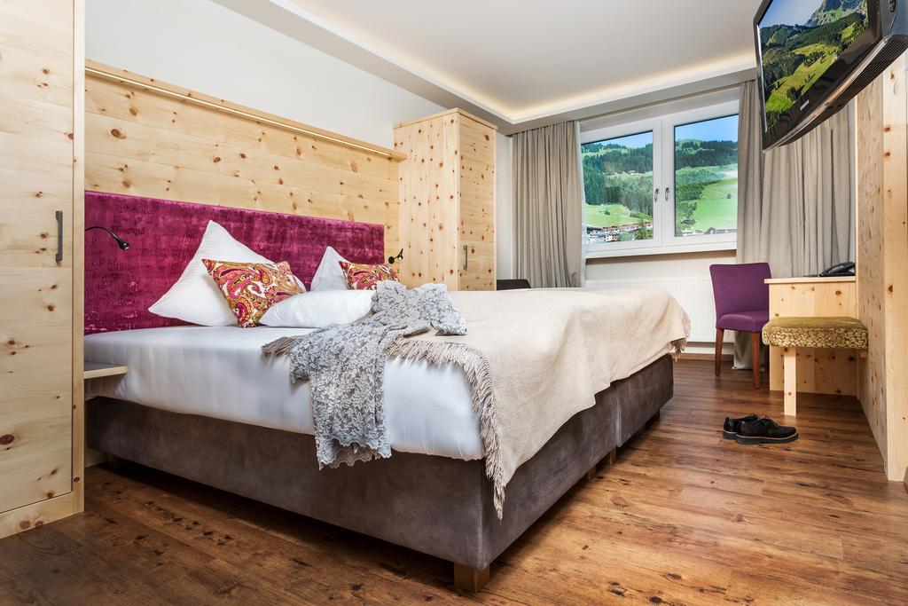 Hotel Talblick Saalbach-Hinterglemm Rom bilde
