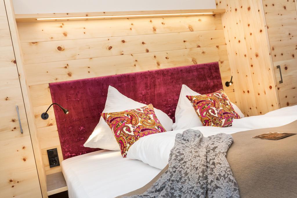 Hotel Talblick Saalbach-Hinterglemm Rom bilde